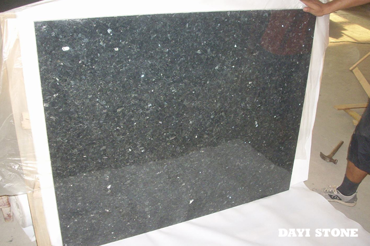 Paving Granite Emerald Pearl Surface Polished others sawn 80x80x3cm - Dayi Stone Paving Granite Emerald Pearl Surface Polished others sawn 80x80x3cm - Dayi Stone